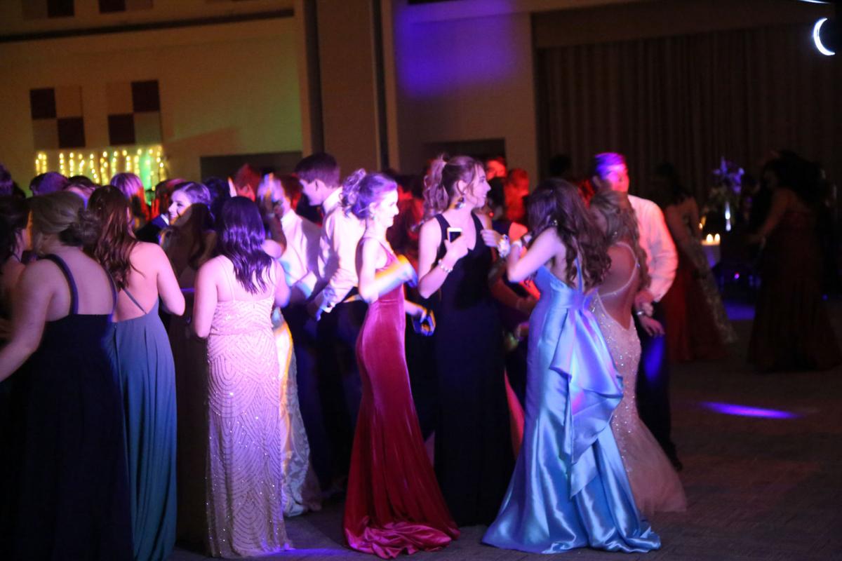WF Prom 2018 192.JPG