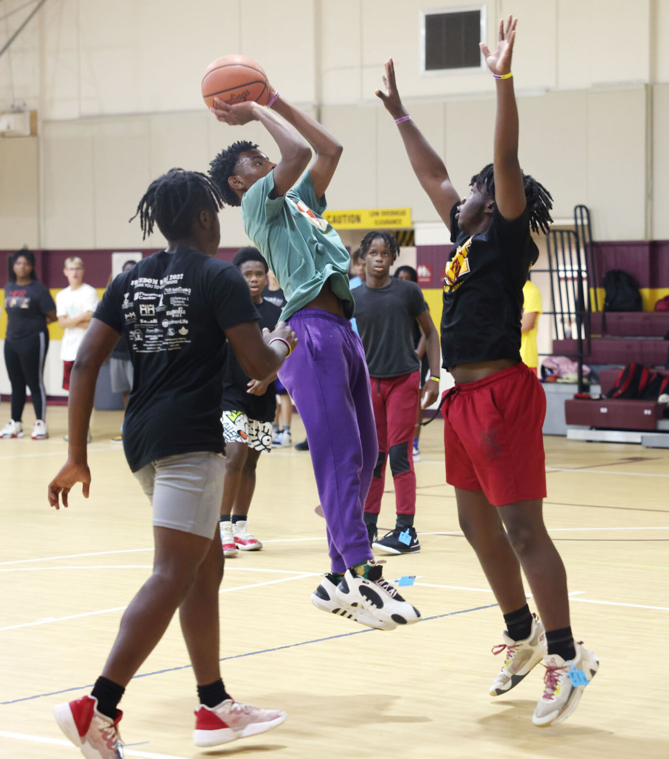 Record crowd attends D.J. Rowell Foundation’s 8th annual Marion basketball camp