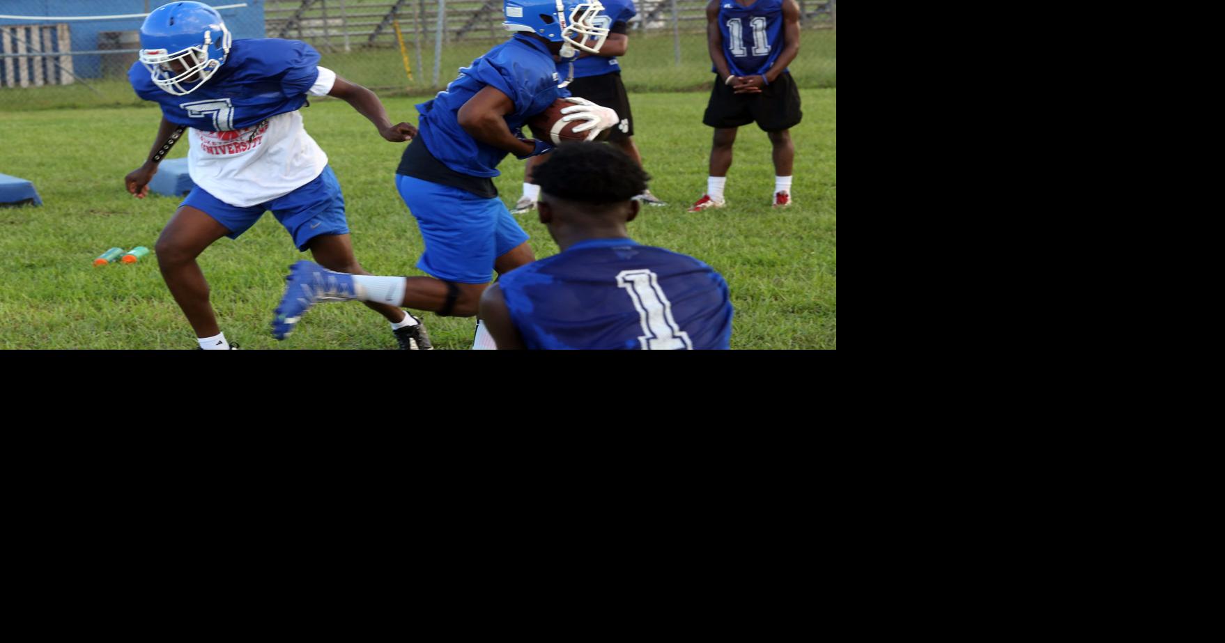 Hemingway football practices 027.JPG