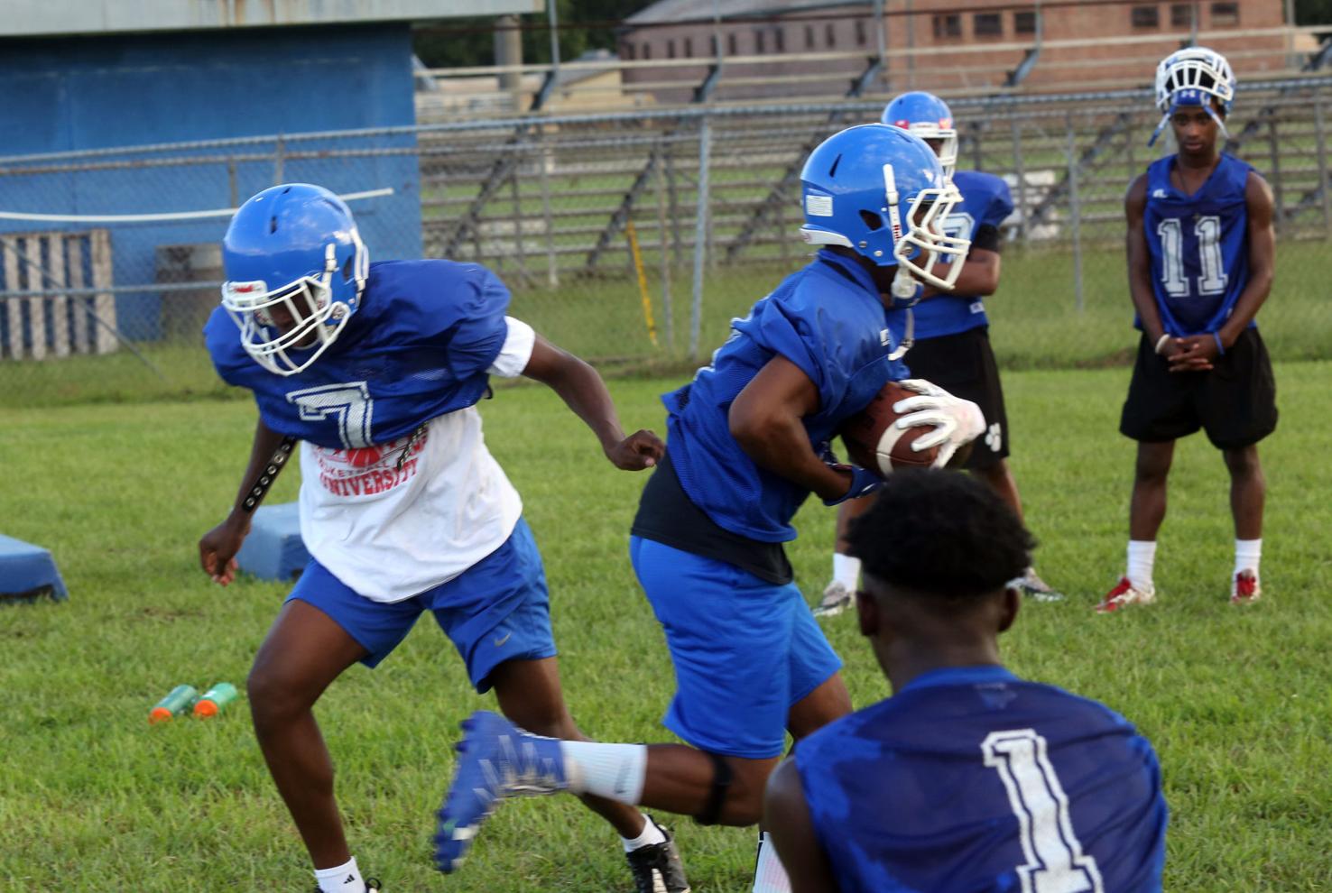 Hemingway football practices 027.JPG Hemingway football practices 027.JPG
