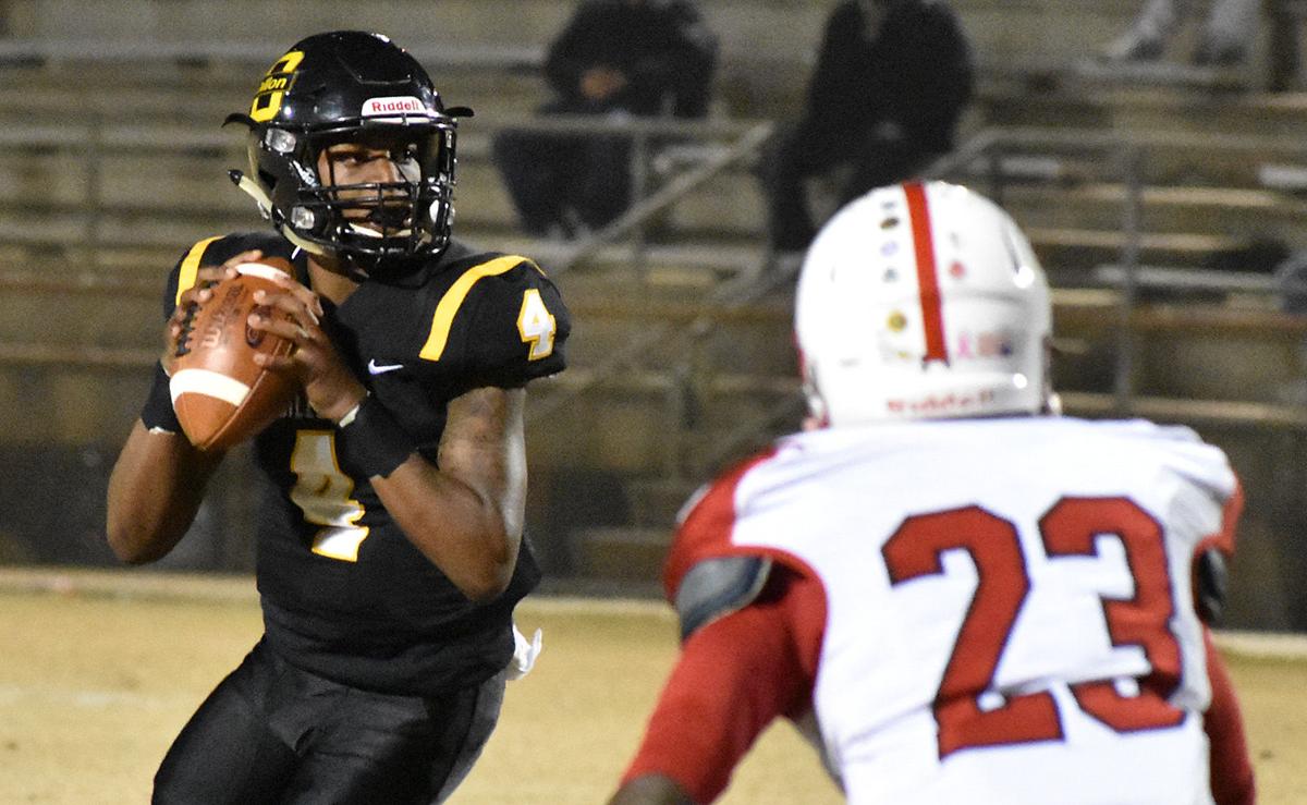 Defense Leads Dillon Past Wade Hampton 18 13 And Back To Columbia