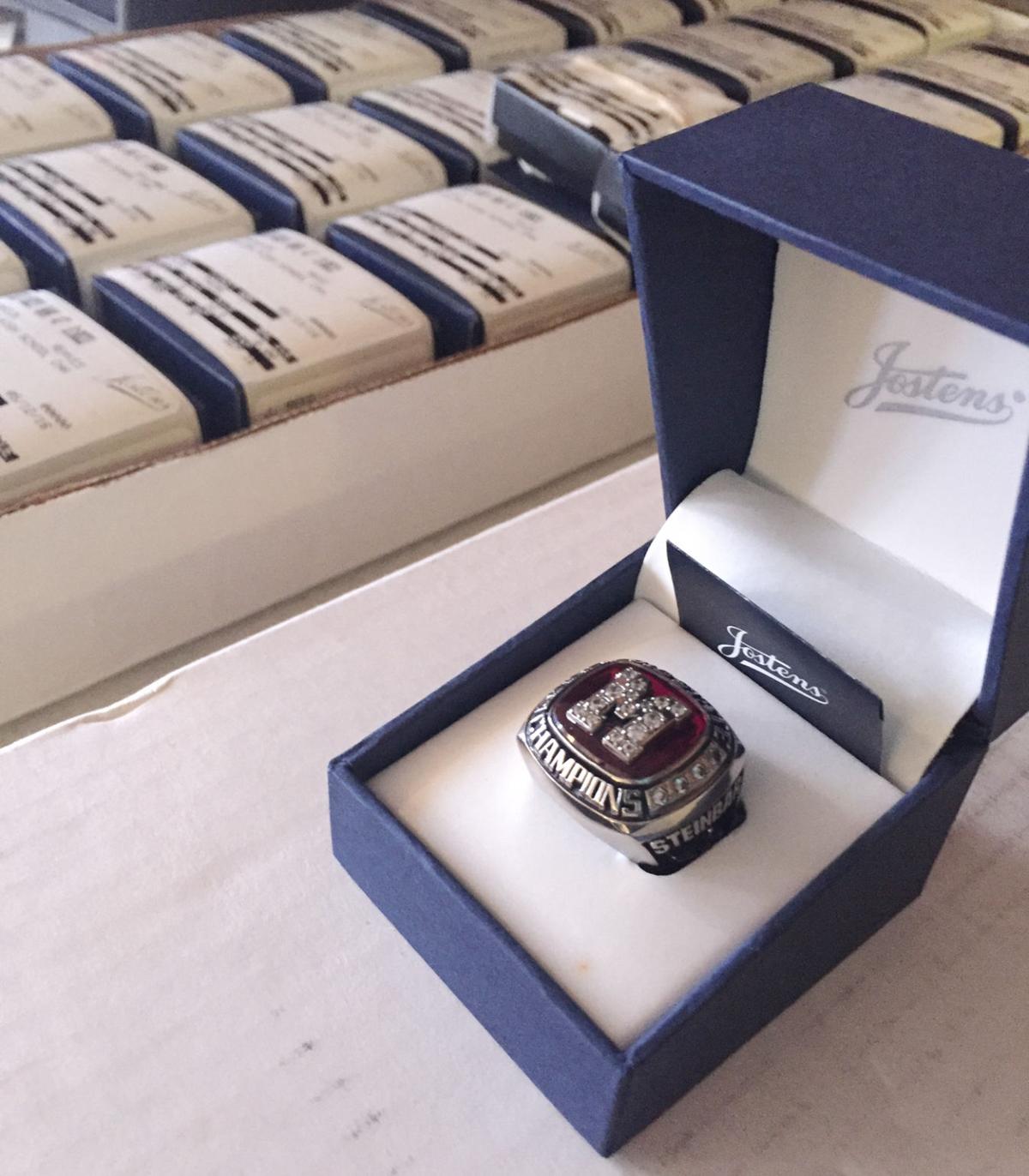 Marion Wrestlers Receive Championship Rings High School Scnow Com