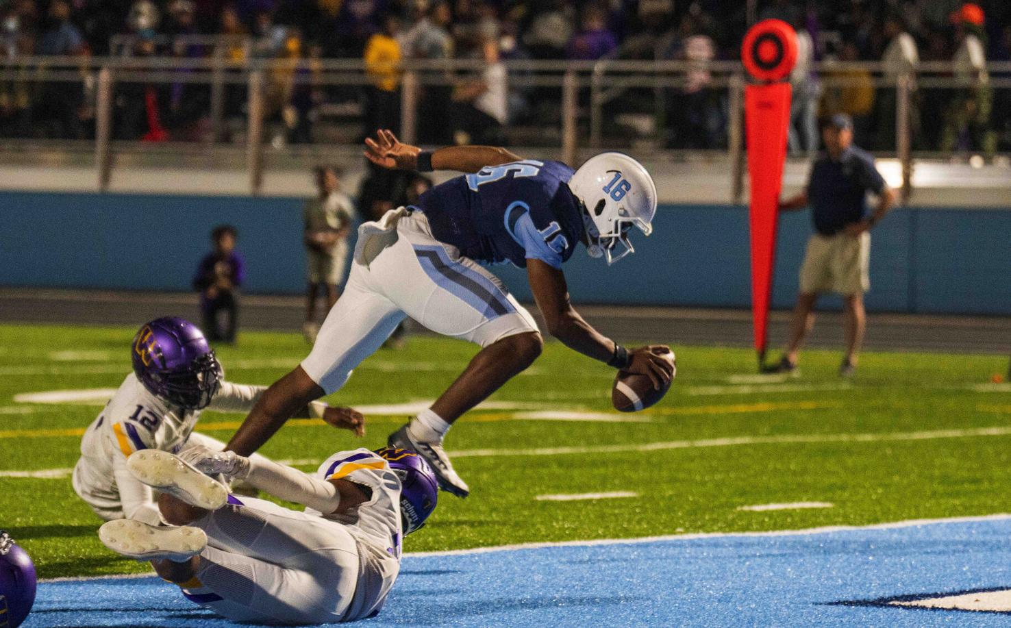 South Florence QB LaNorris Sellers throws for 425 yards, 8 TDs in win