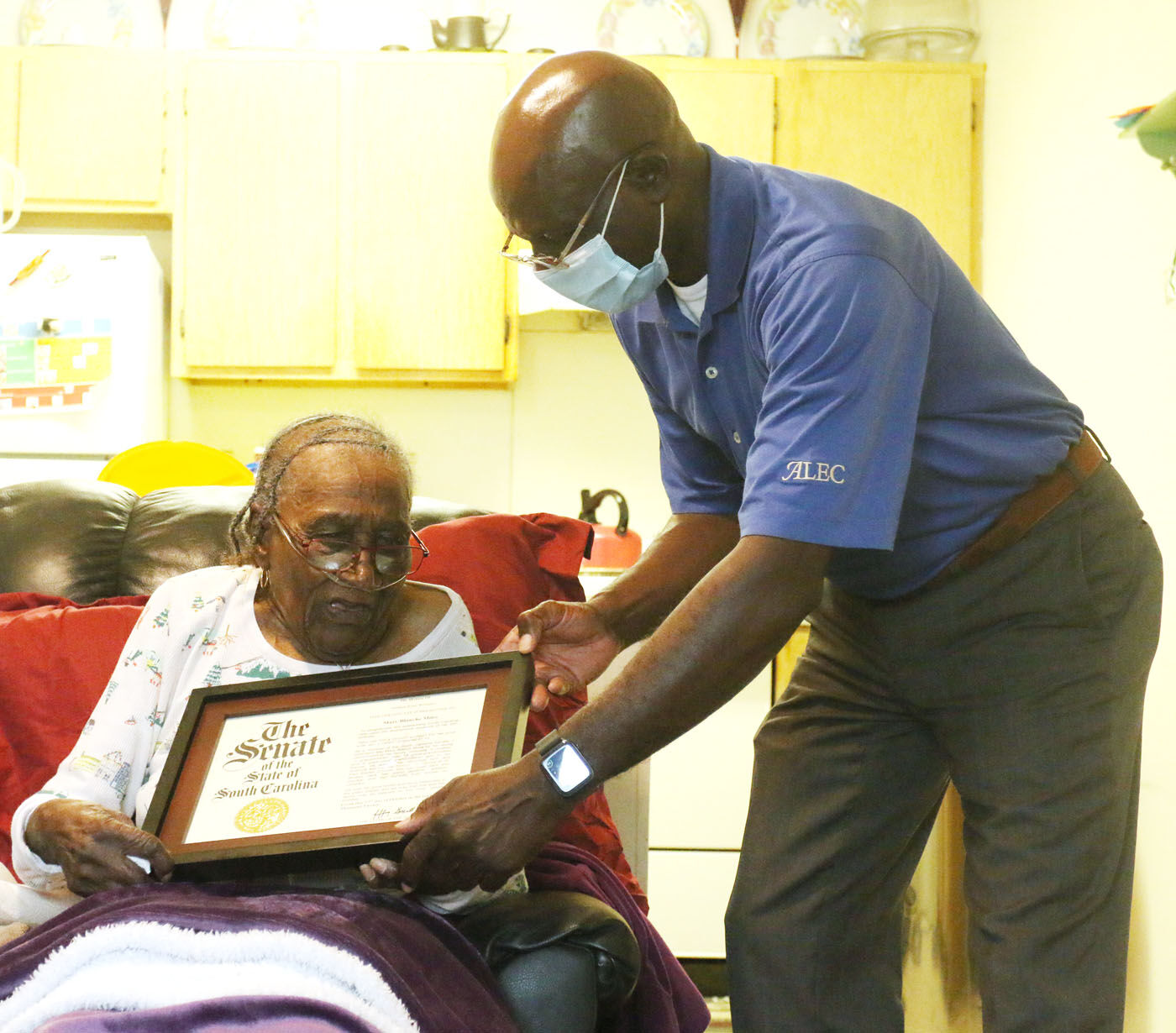 gift ideas for 99 year old woman