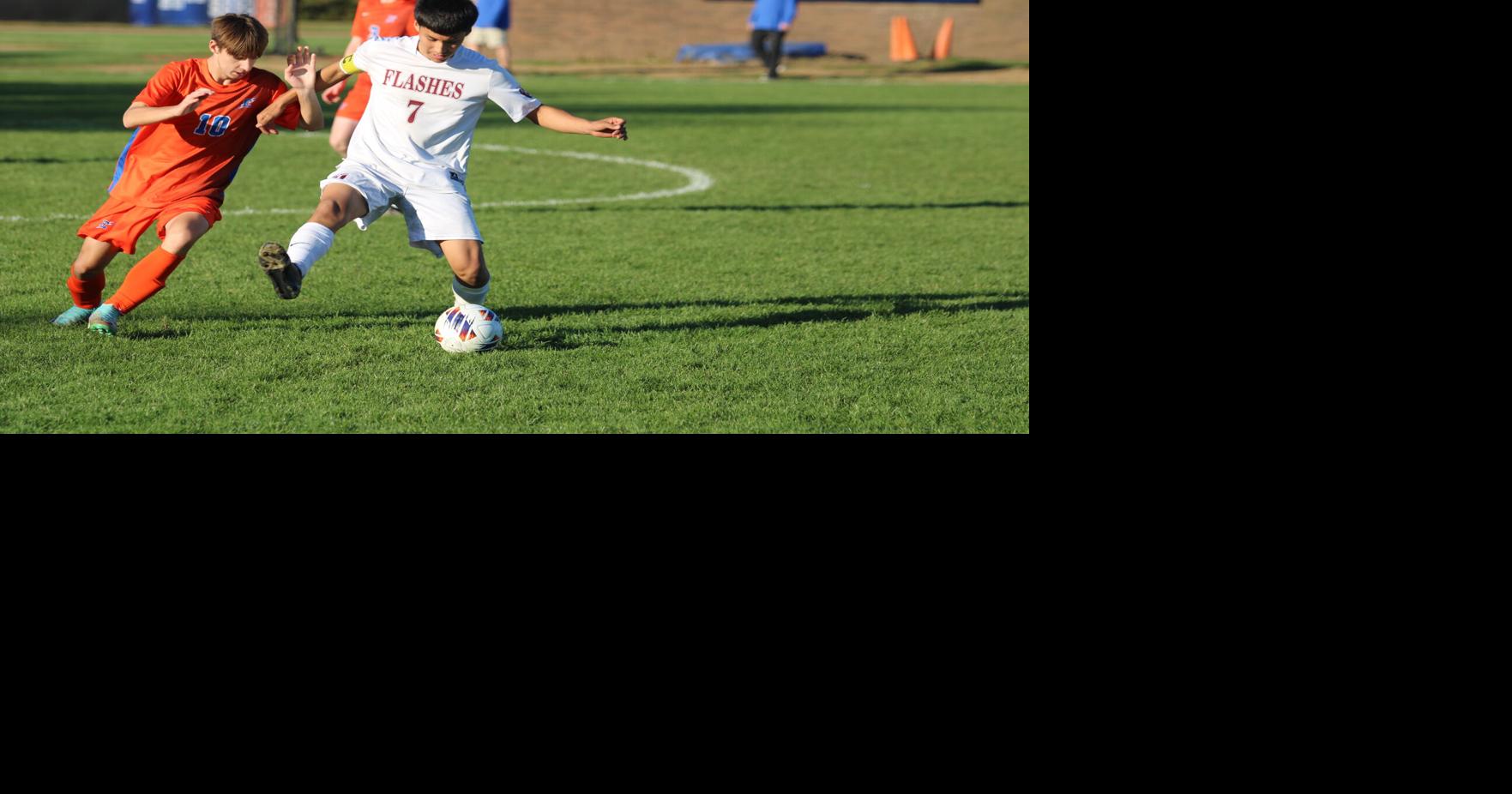 Flashes soccer season ends on penalty kick | News | sdgnewsgroup.com