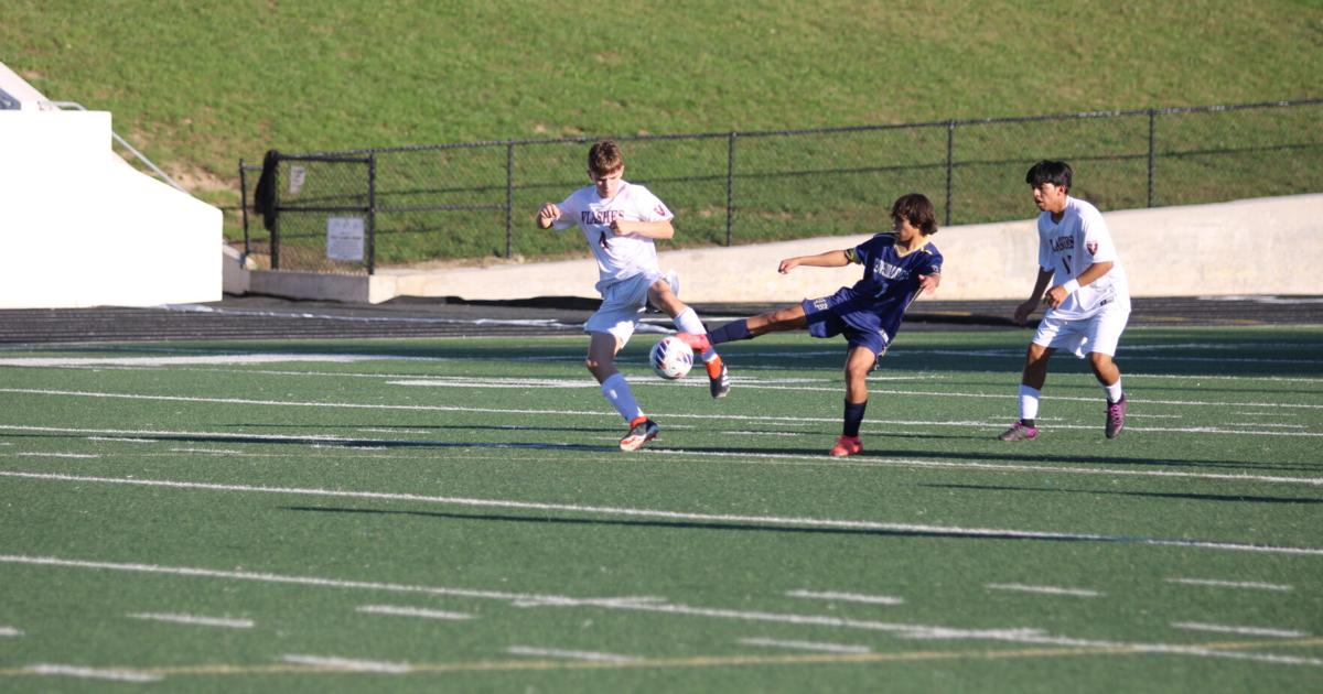 Flashes soccer dominates Columbian | News | sdgnewsgroup.com