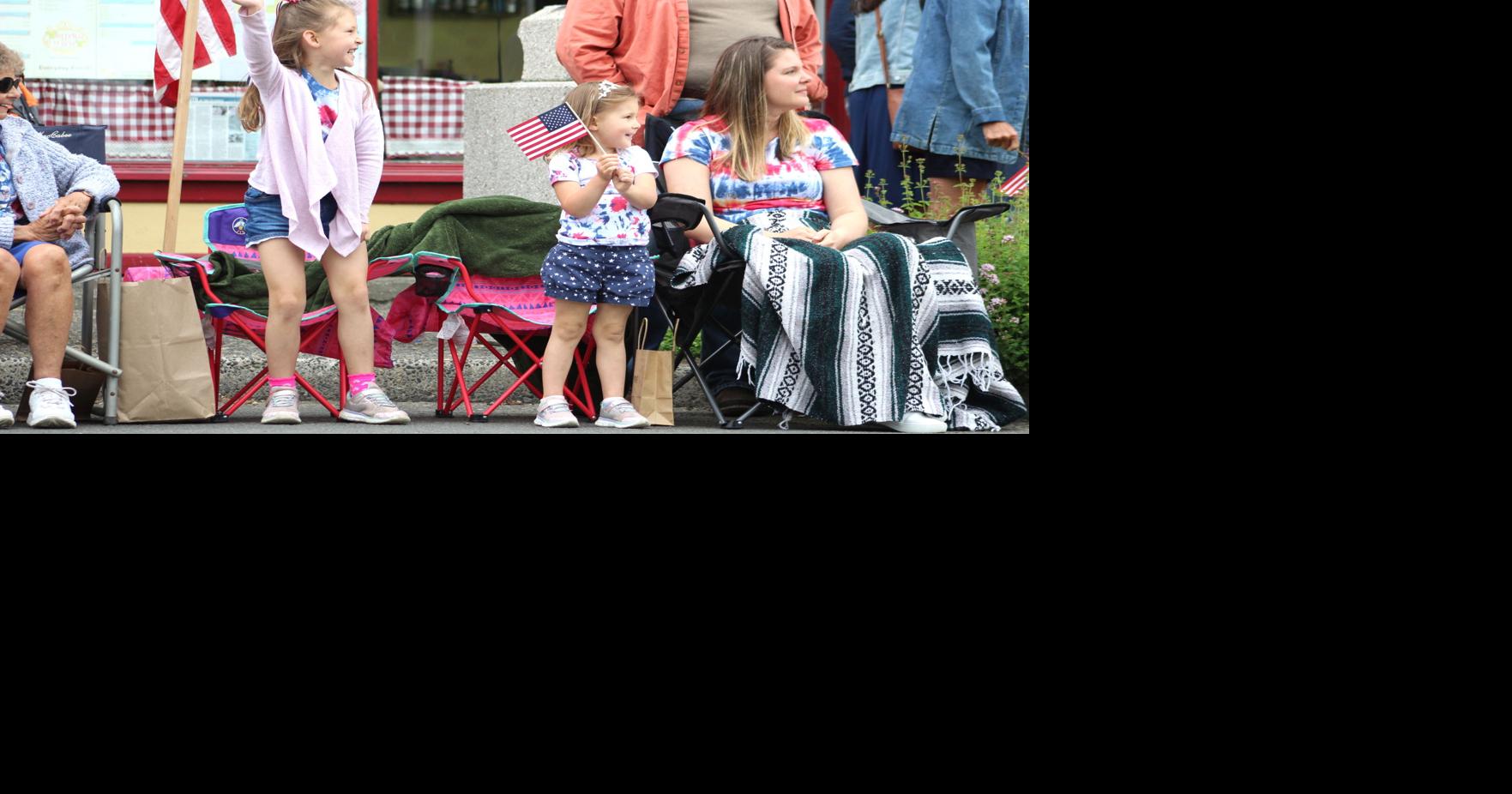 Join the Seaside Fourth of July parade Scene