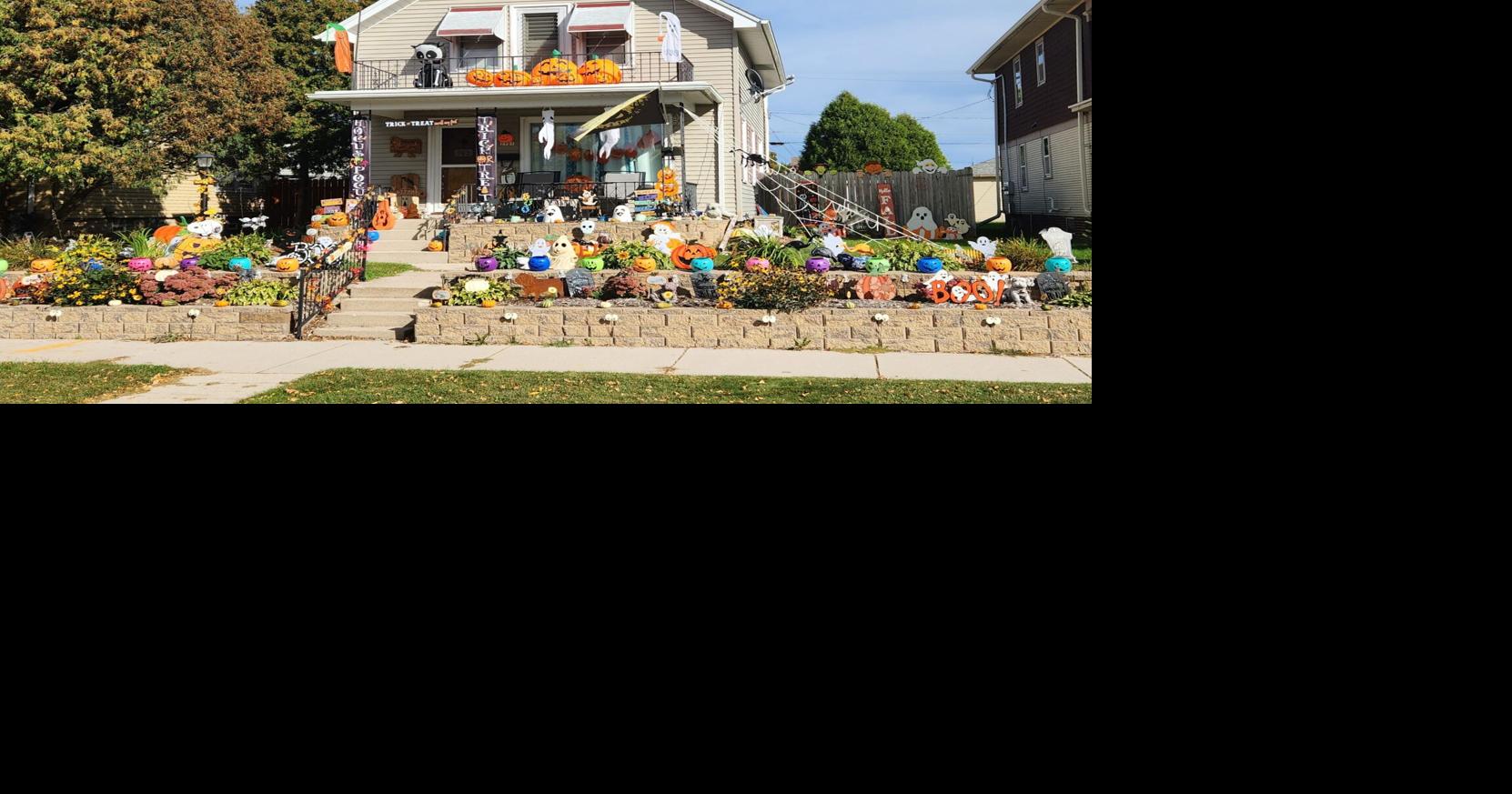 Halloween decorations 2023 Sheboygan day photos Photo Galleries
