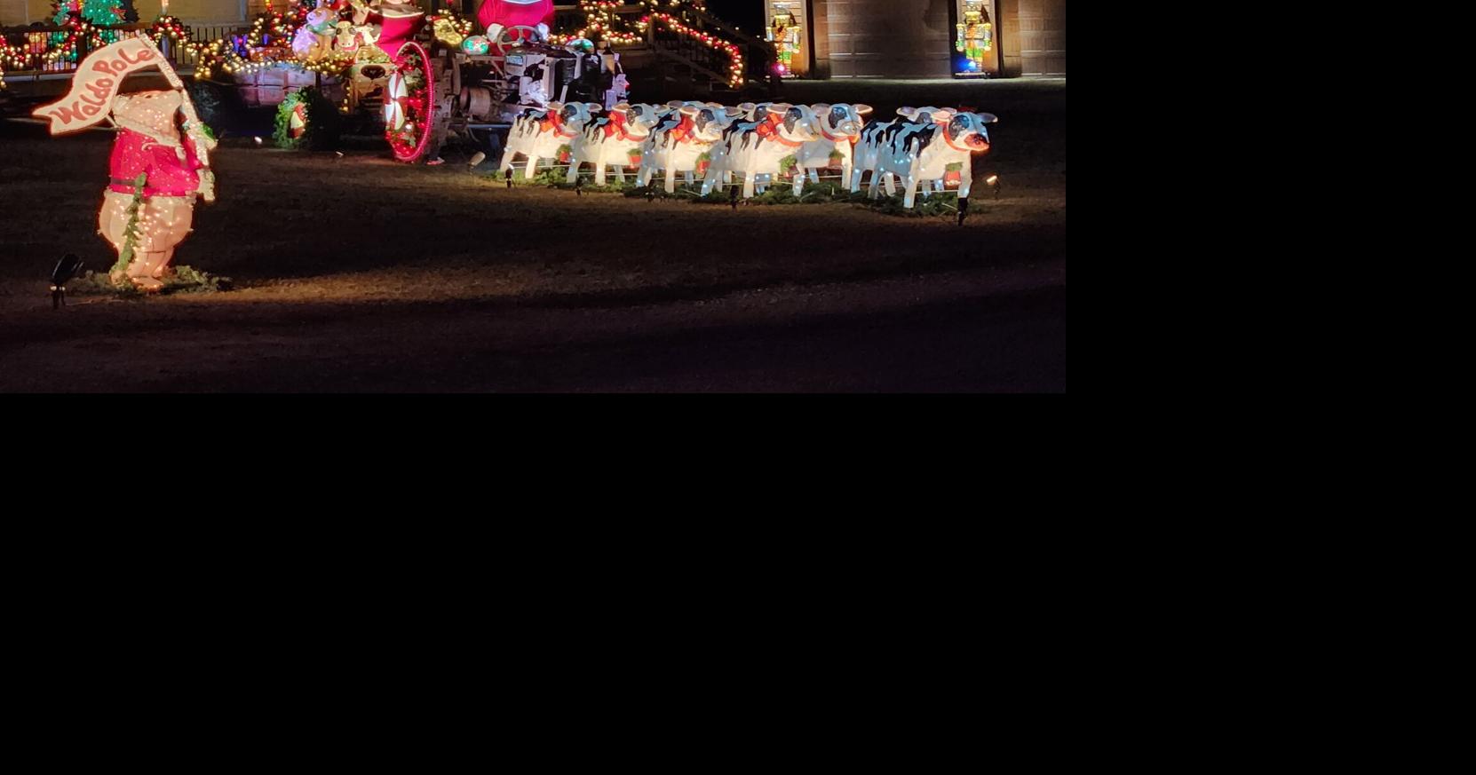 Holiday Lights 2023 Adell, Waldo and Random Lake Photo Galleries