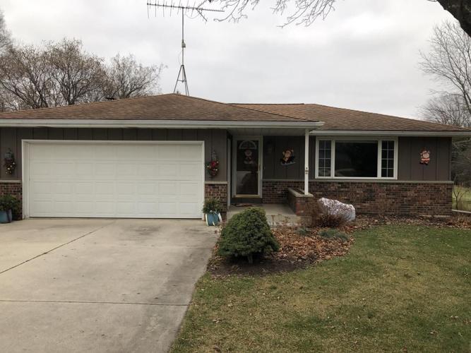 Great location! 3 bedroom ranch on a huge 1 acre+ lot in the Town of Sheboygan!