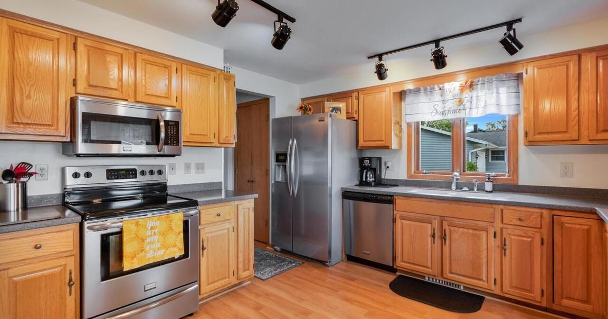 Eat in kitchen with SS appliances 2 pantry closets sheboygansun com Eat in kitchen with SS appliances 2 pantry closets sheboygansun com