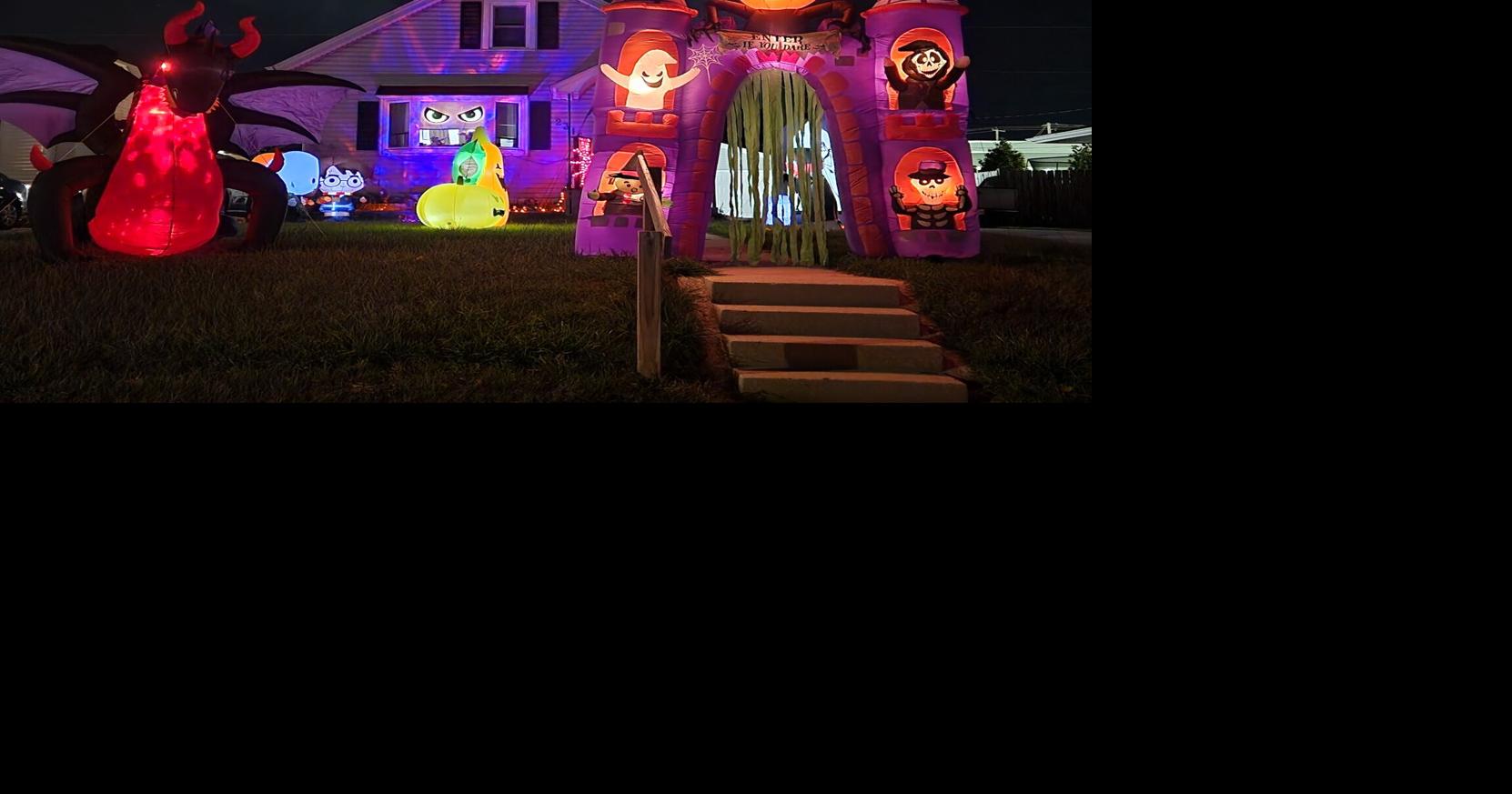 Halloween decorations 2023 Sheboygan night photos Photo Galleries