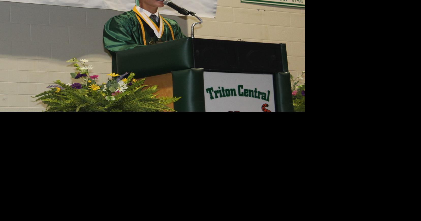 Riggins continues 'family tradition' with salutatorian honors | News ...