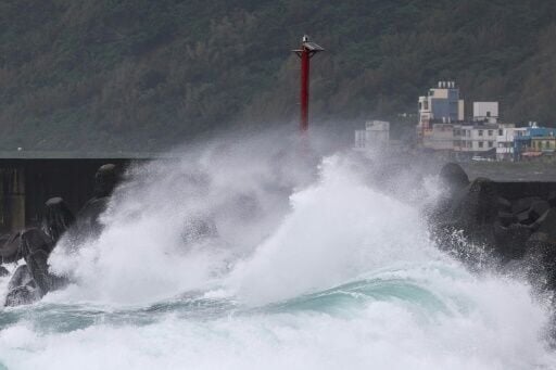 Super Typhoon Kong-rey Makes Landfall In Taiwan | National | Shelbynews.com