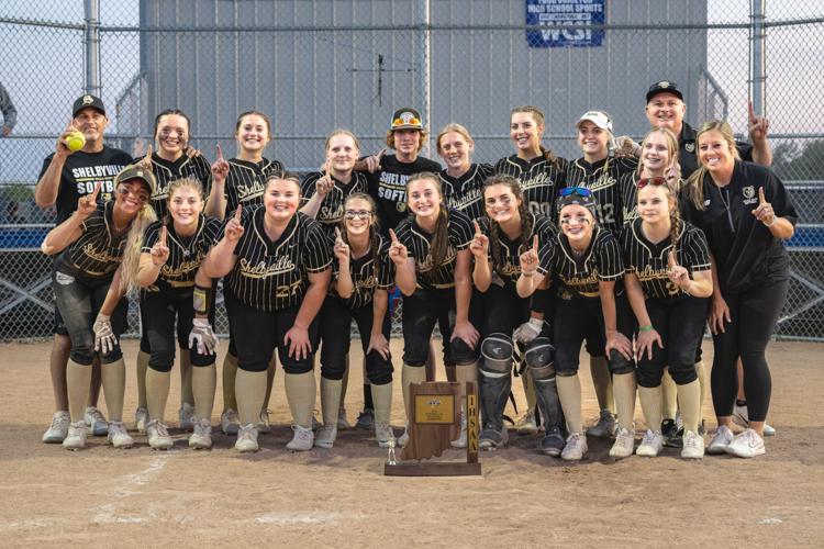 Golden Bears defeat No. 2 Bull Dogs to capture Sectional 14 Sports