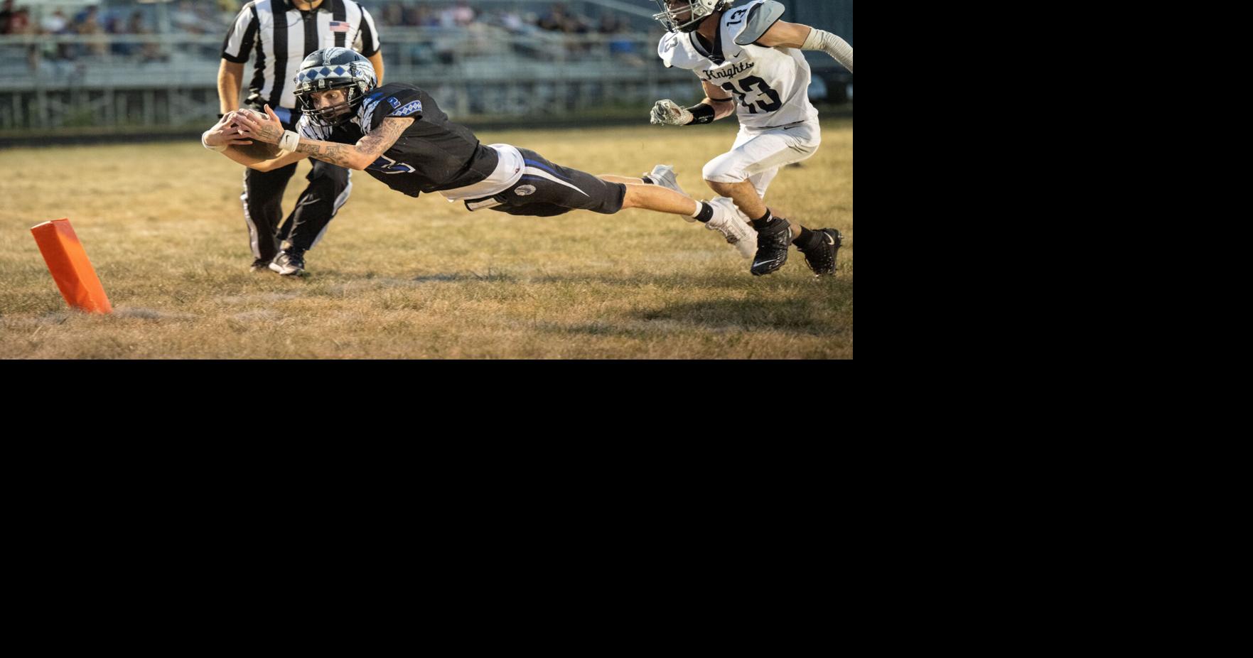 Mohawks football still undefeated after 40-6 win over Traders Point ...