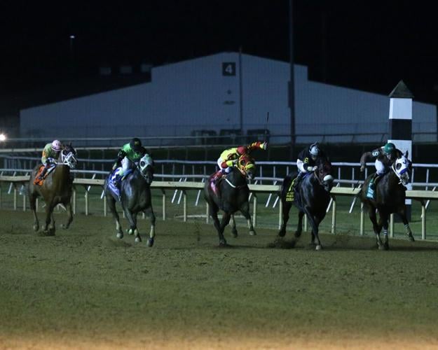 Dance the Dust Off wins Cox Ranch Distance Challenge Championship at Horseshoe Indianapolis