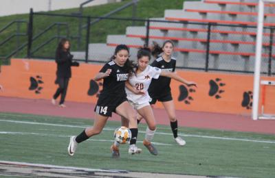 Woodside M-A girls soccer
