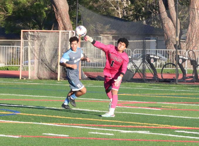 Hillsdale soccer: Emiliano Lopez