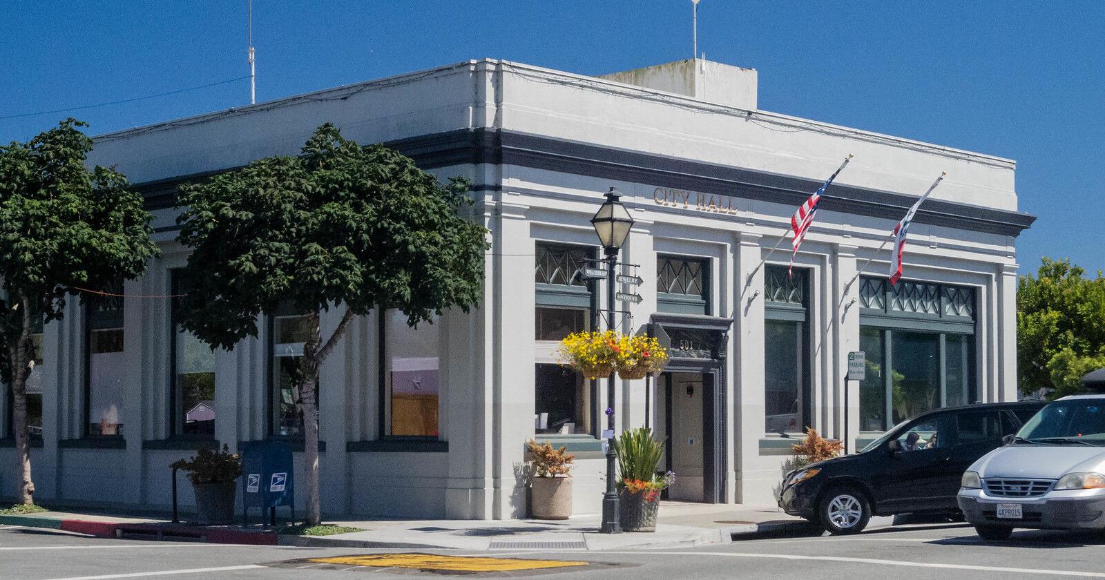 New business incubator launches in Half Moon Bay - Vimarsana News