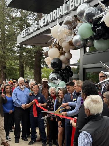 Redwood City veterans, seniors center unveiled