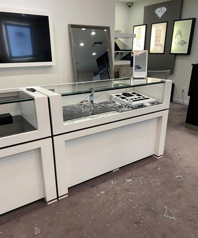 Geoffrey’s Diamonds & Goldsmith