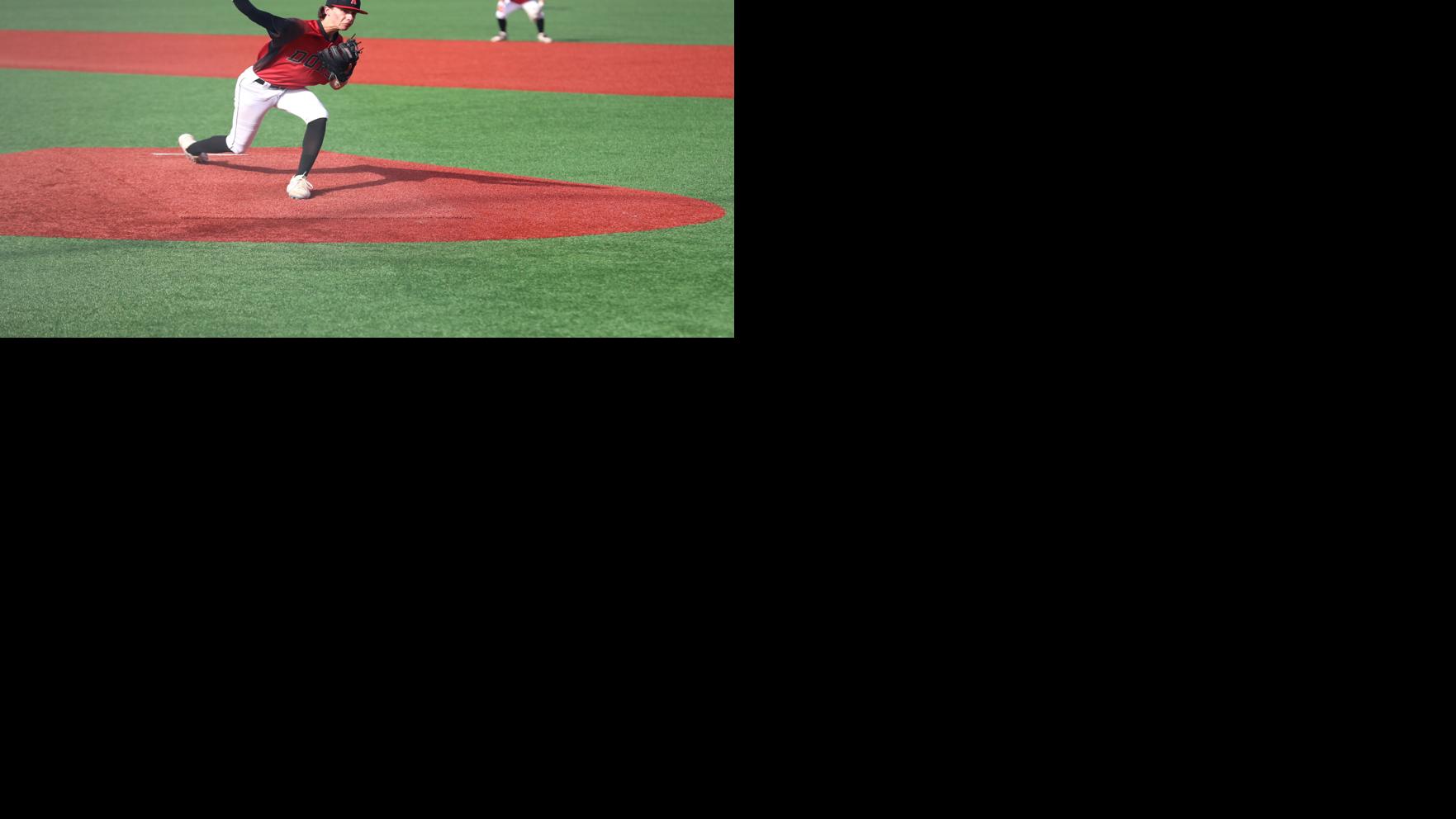 Woodside baseball downs Aragon in nine