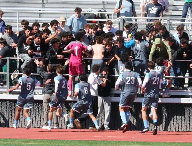 Hillsdale soccer: team celebration