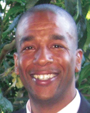 Leday named Menlo's new basketball coach