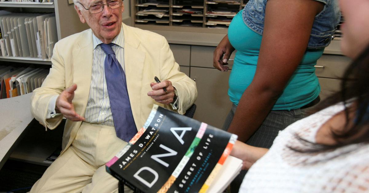 James Watson, co-discoverer of the double-helix shape of DNA, has died ...
