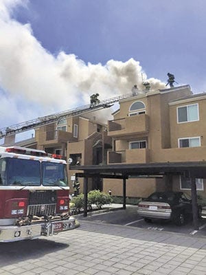 Fire displaces eight in Foster City