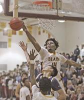 Menlo-Atherton boys’ basketball team holds off Menlo in pre-Christmas thriller