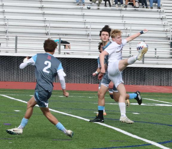 Menlo soccer: Carter Techel