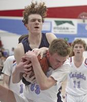 Hillsdale knocks off Carlmont in Peninsula Athletic League South Division basketball opener