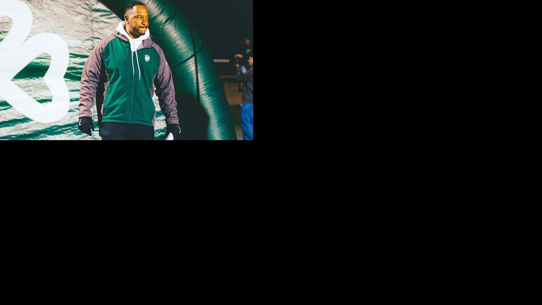Carlmont football kicks off Antoine Evans era