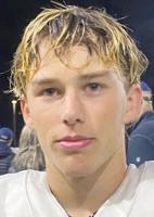 Menlo football takes down Cap to stay undefeated