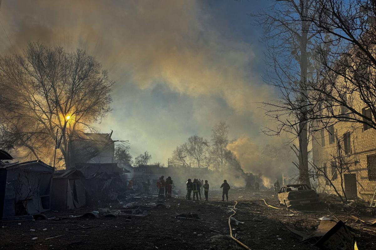 Russia attacks Ukraine's energy supplies as US cuts its access to satellite images | World | smdailyjournal.com