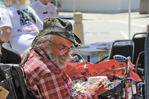 Shoreview: Where everybody knows Ralph’s name: San Mateo neighborhood rallies to support injured neighbor