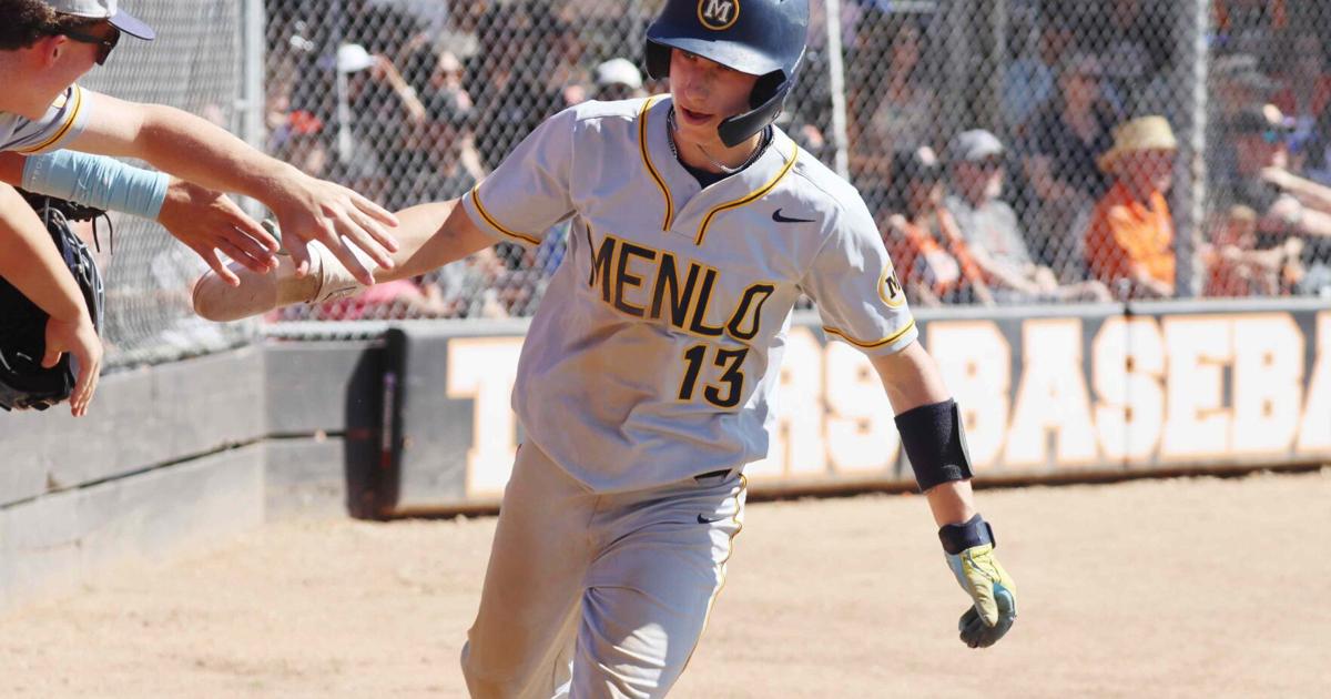 Menlo baseball Zach Roeder