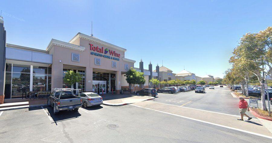 Bridgepointe shopping center gets new owner Bridgepointe shopping center gets new owner