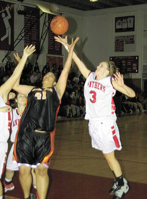 Bearcats pull out win