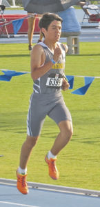 Menlo track star Robert Miranda returns to form