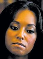 Ex-Spice Girl Brown gives birth to daughter