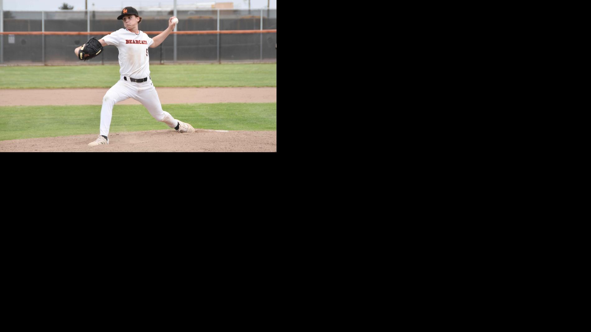 San Mateo baseball sophomore Wilson Morales throws no-hitter
