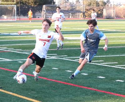 Woodside soccer: Ben Lange