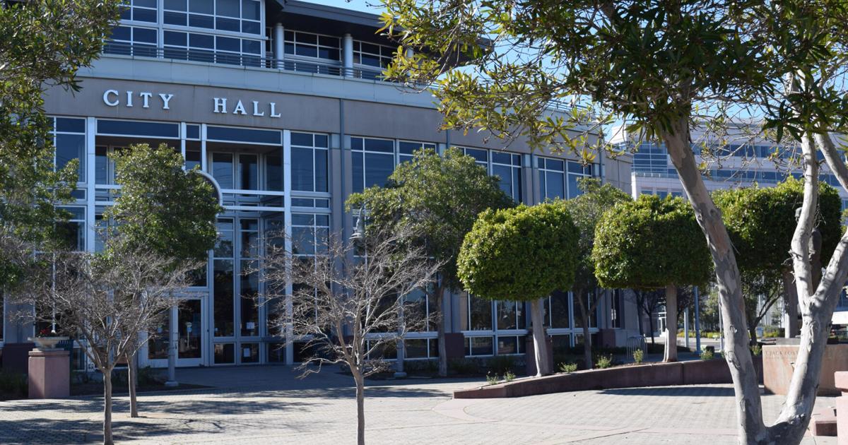 Foster City weighs bike lanes, parking loss on major roads