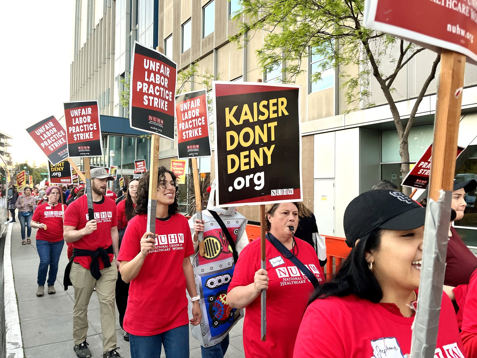 Kaiser Permanente health care workers ratify new contract | Bay Area ...