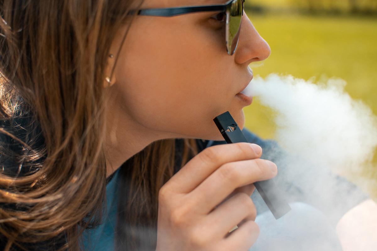 7 Best Vapes to Help You Forget About Smoking [2023] - Vaping360