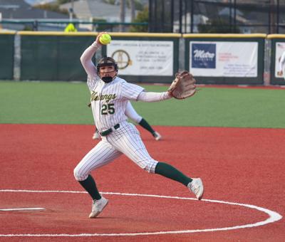 Cap softball: Lily Thomas