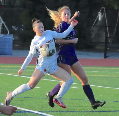 M-A soccer: Akimi Jespersen